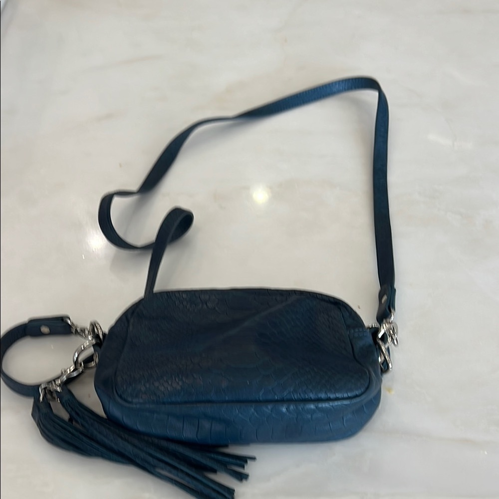 Elegant Blue Crossbody Bag